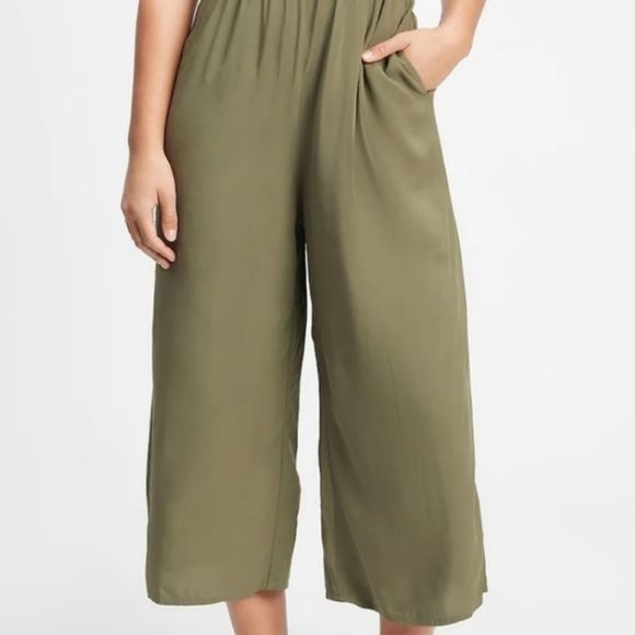 GAP Women's Green Squareneck Jumpsuit Cropped One Piece Tank Romper NWT - Picture 5 of 7